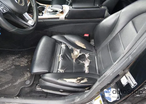 2015 Mercedes-Benz C 300 4Matic z USA, uszkodzony, nr VIN 55SWF4KB7FU004098